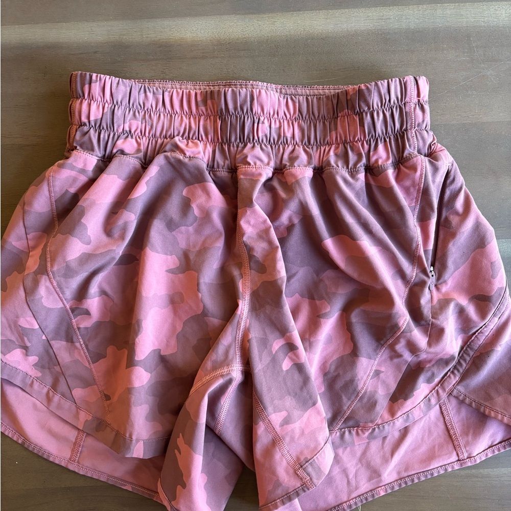 Lululemon track that MR 5” shorts size 6
